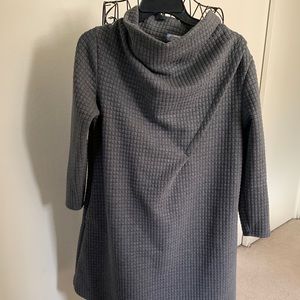 Long sleeve grey dress